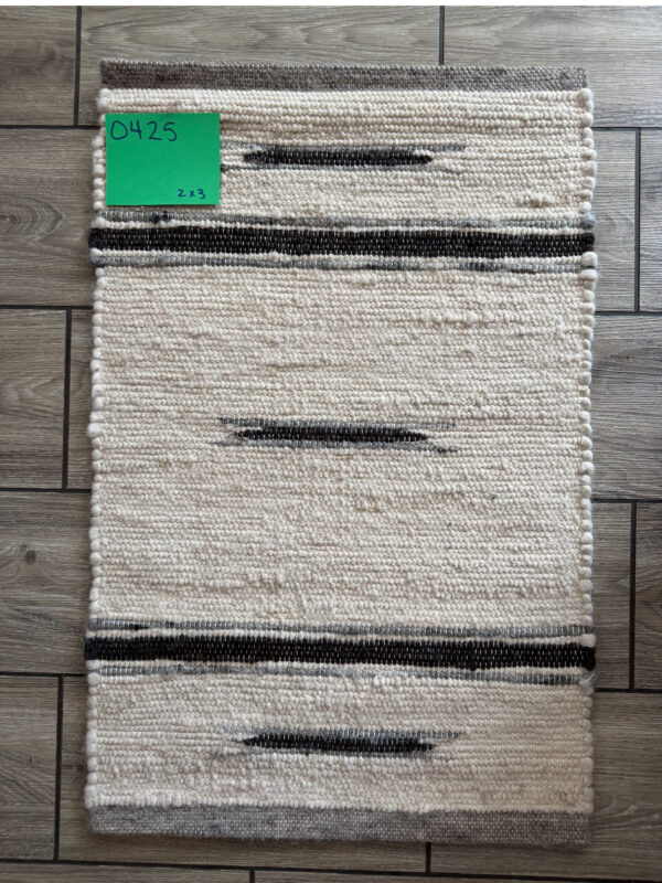 Llama Fiber Rug 2x3 ft - Image 5