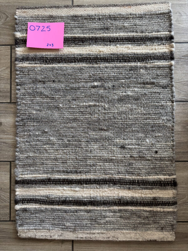 Llama Fiber Rug 2x3 ft - Image 3